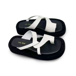 The Row Flip-flop Black/White