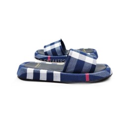 Burberry Flip-flops White/Navy