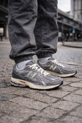 New Balance 1906 Grey